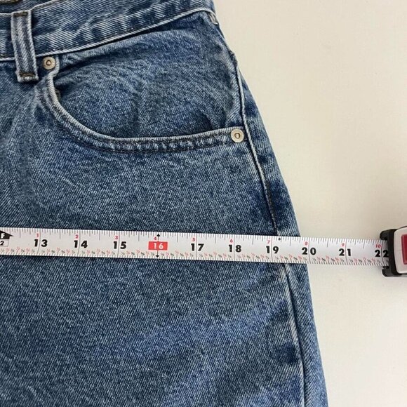 vintage 90s denim high waisted shorts - Picture 5 of 8